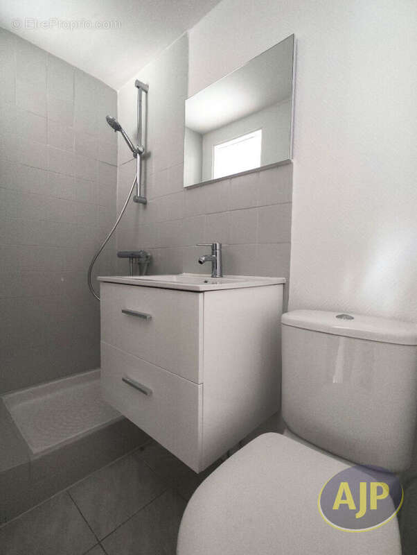 Appartement à SEGRE