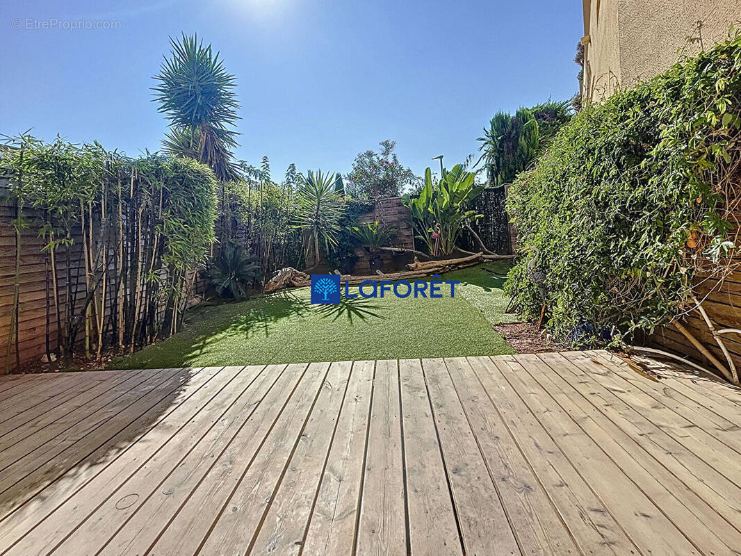 Appartement à CARQUEIRANNE