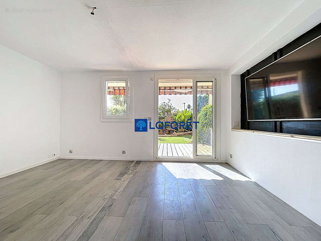 Appartement à CARQUEIRANNE