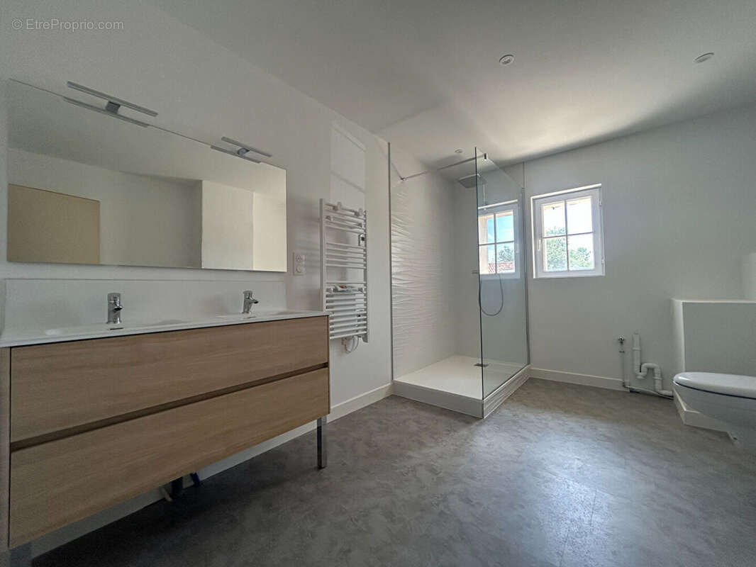 Maison à SAINTE-GEMME