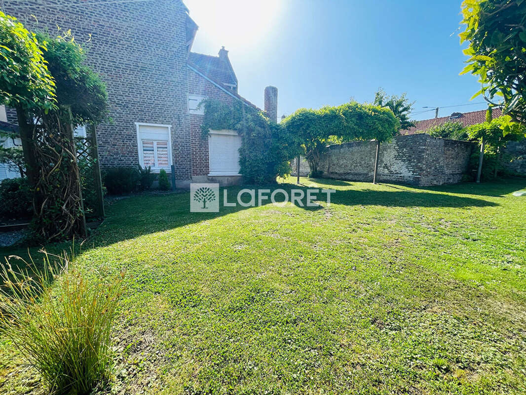 Maison à ECOURT-SAINT-QUENTIN