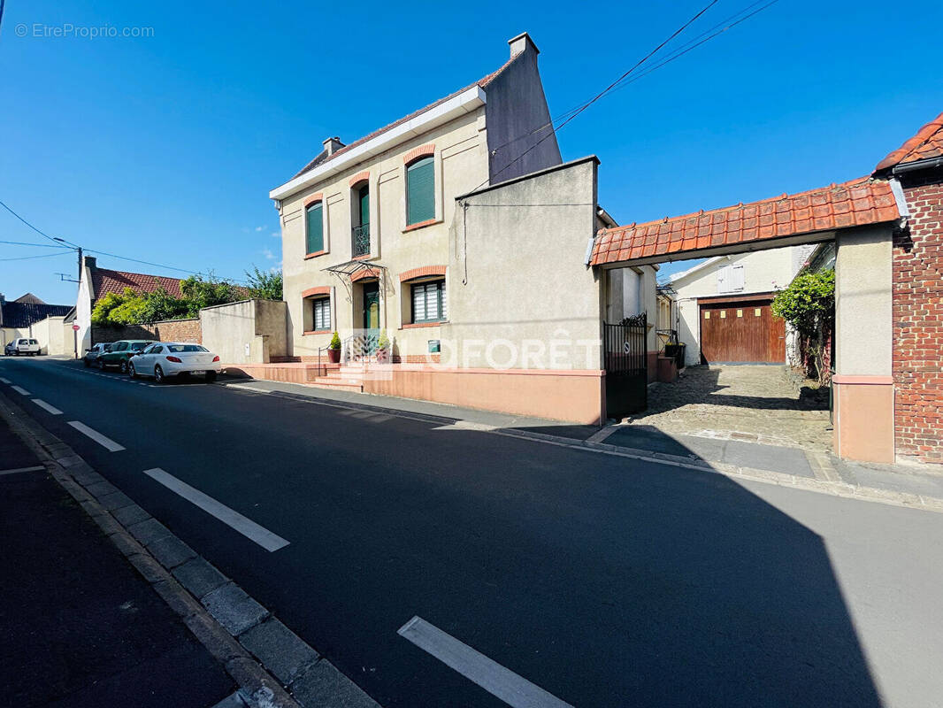 Maison à ECOURT-SAINT-QUENTIN
