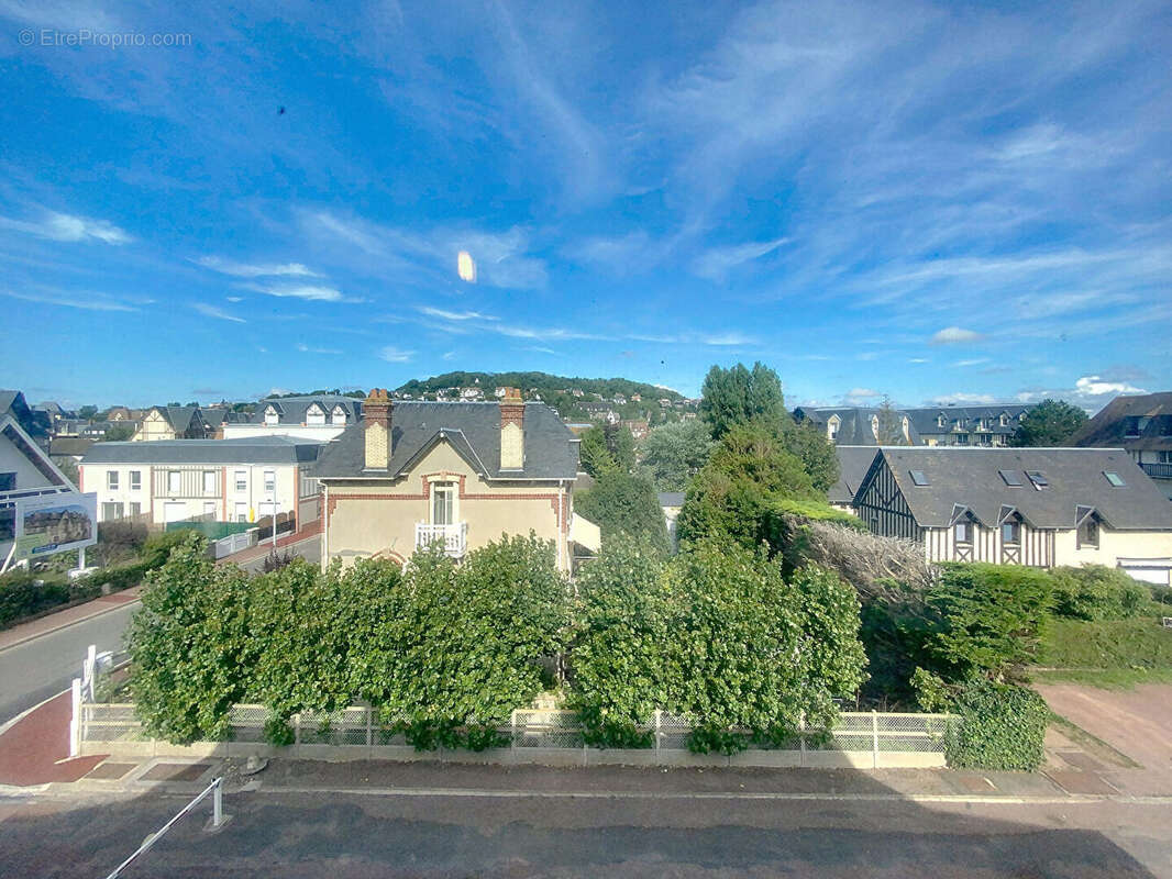 Appartement à BLONVILLE-SUR-MER