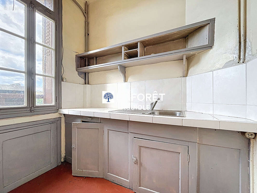 Maison à SAINTE-GENEVIEVE-SUR-ARGENCE