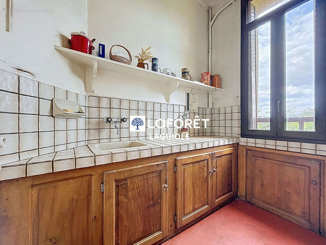 Maison à SAINTE-GENEVIEVE-SUR-ARGENCE