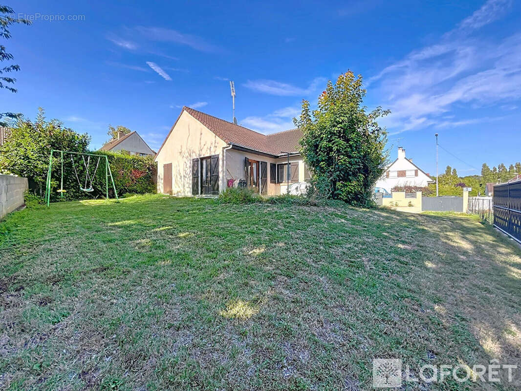 Maison à SAINT-MICHEL-SUR-ORGE