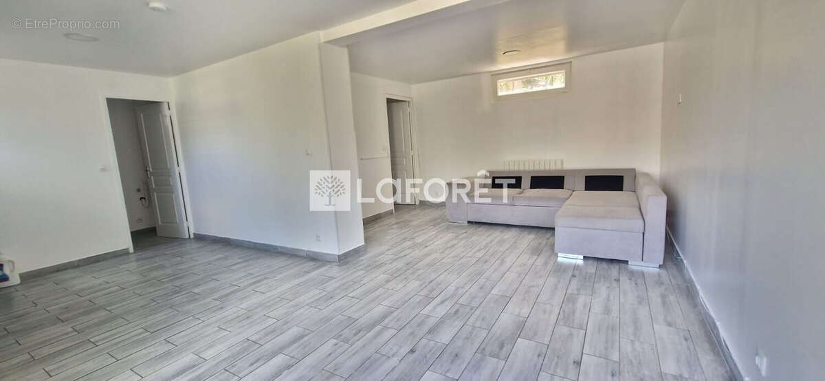 Maison à LE THILLAY