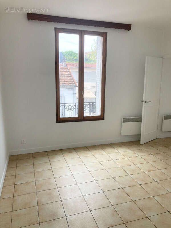 Appartement à AUBERVILLIERS