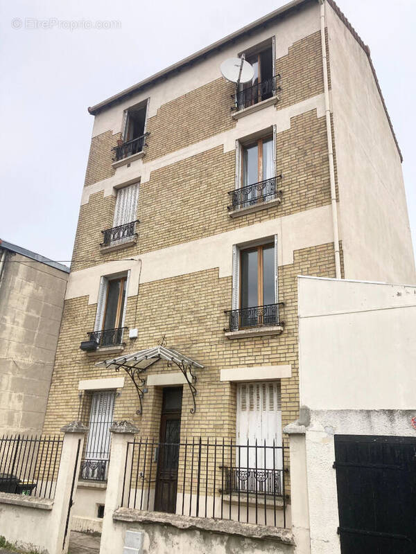 Appartement à AUBERVILLIERS