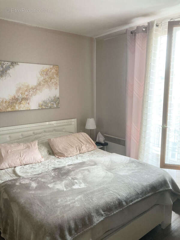 Appartement à AUBERVILLIERS