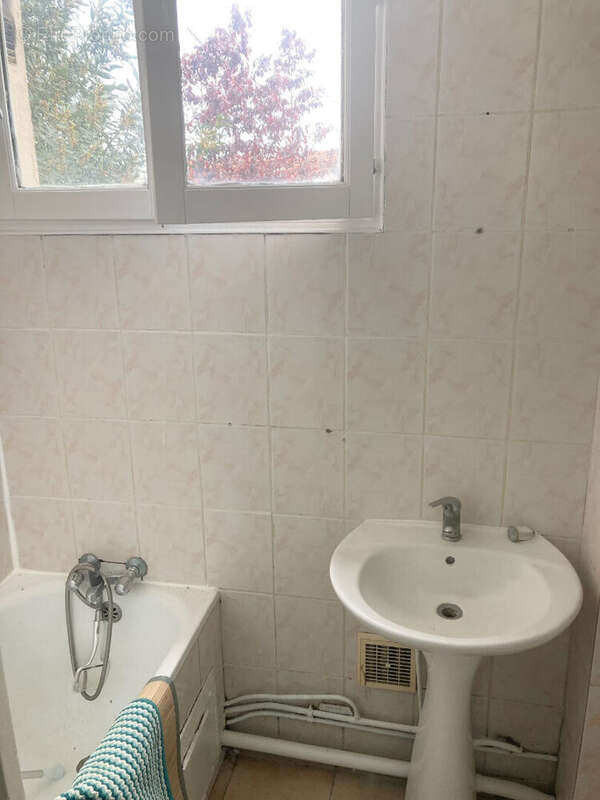 Appartement à AUBERVILLIERS