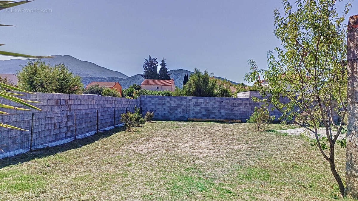 Terrain à LE BOULOU