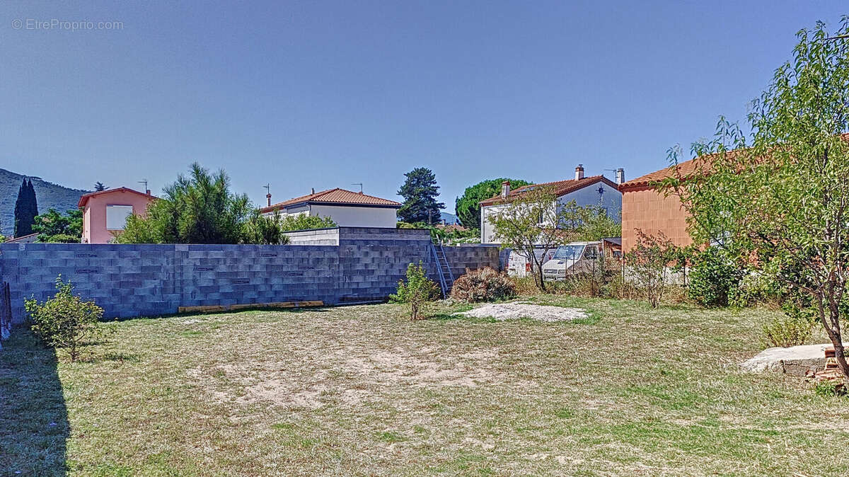 Terrain à LE BOULOU