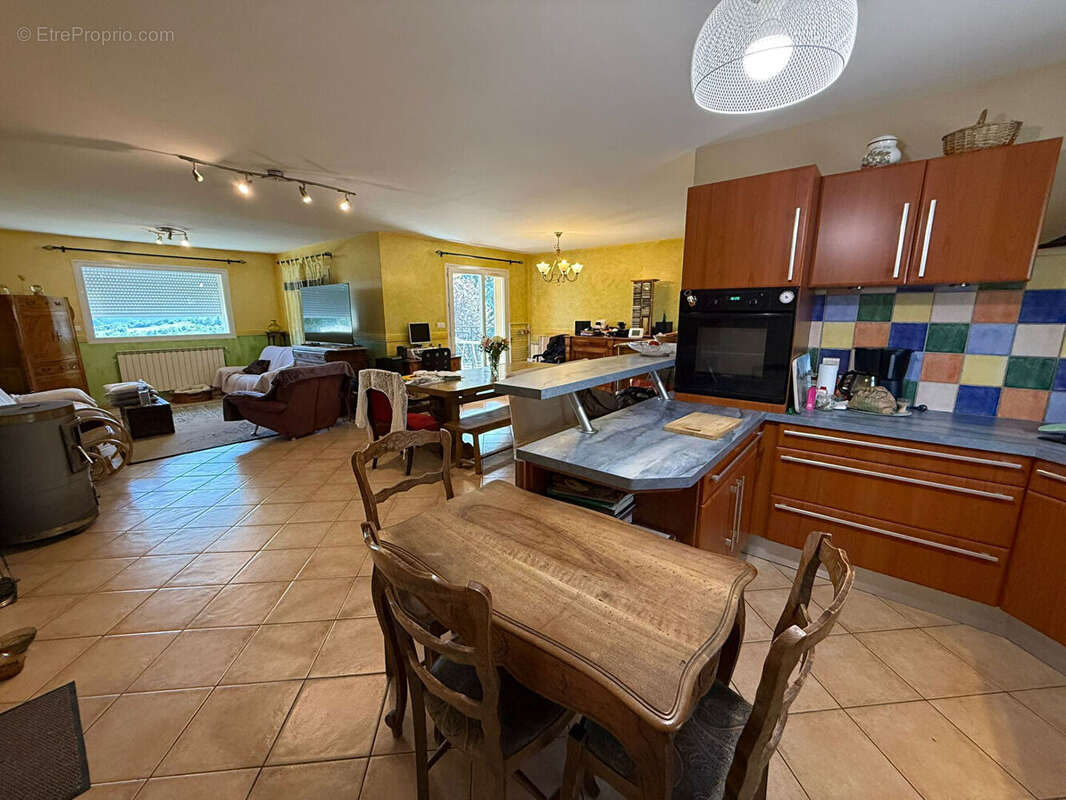 Maison à SAINT-JEAN-DE-MUZOLS