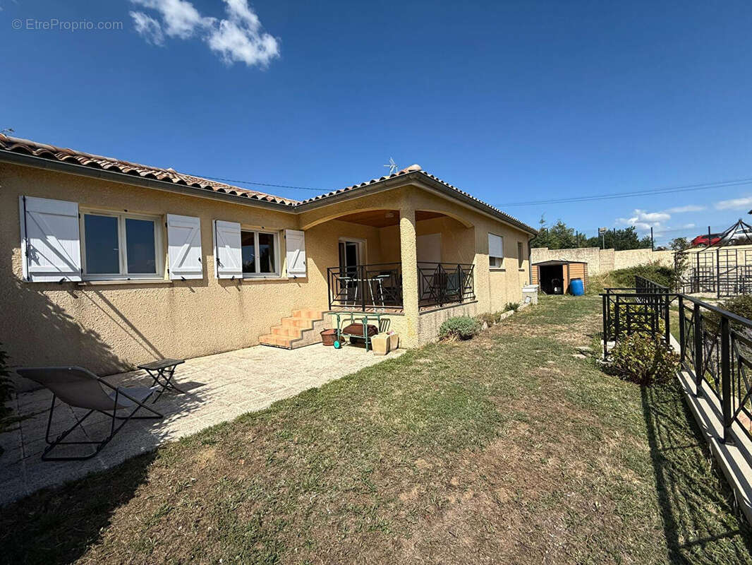 Maison à SAINT-JEAN-DE-MUZOLS