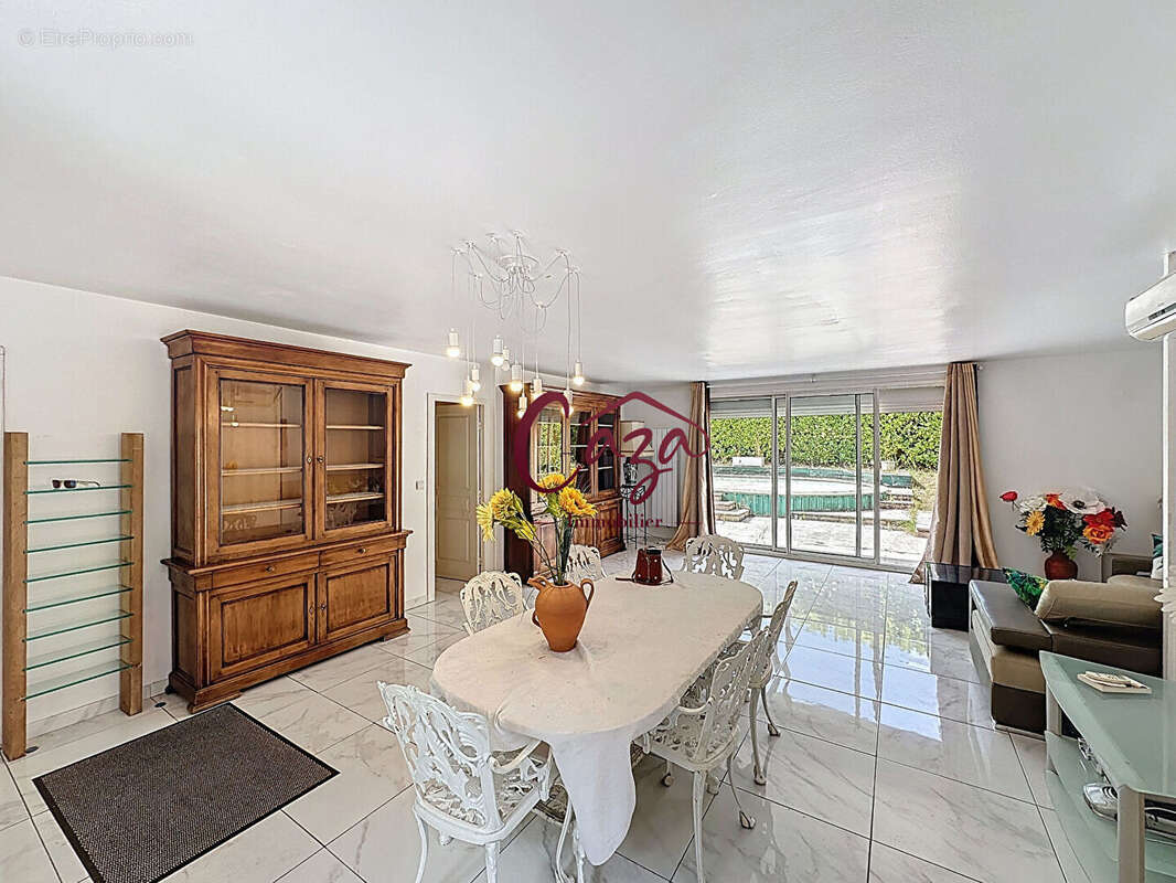 Maison à CAMBLANES-ET-MEYNAC