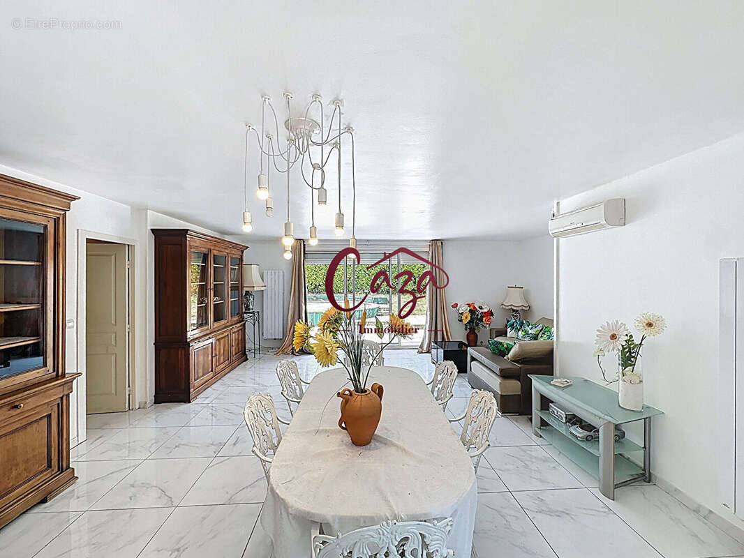 Maison à CAMBLANES-ET-MEYNAC