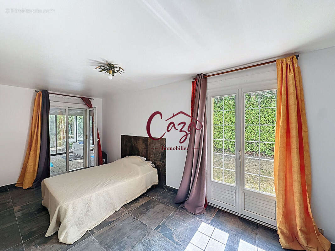 Maison à CAMBLANES-ET-MEYNAC