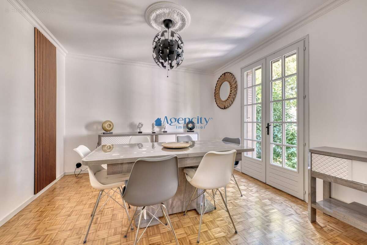 Maison à NOISY-LE-GRAND