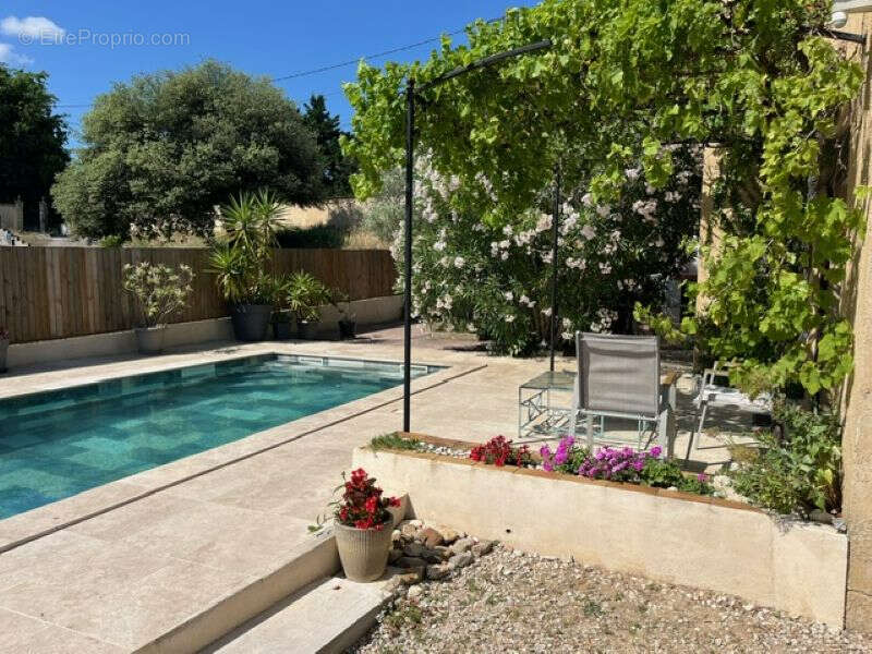 Maison à BAGNOLS-SUR-CEZE