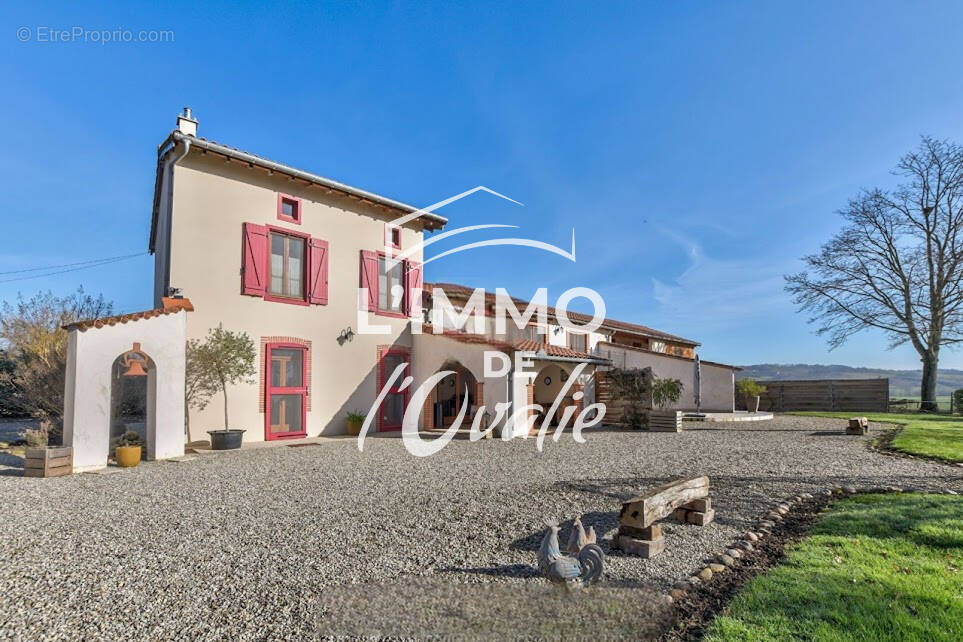 Maison à LA BASTIDE-DE-LORDAT