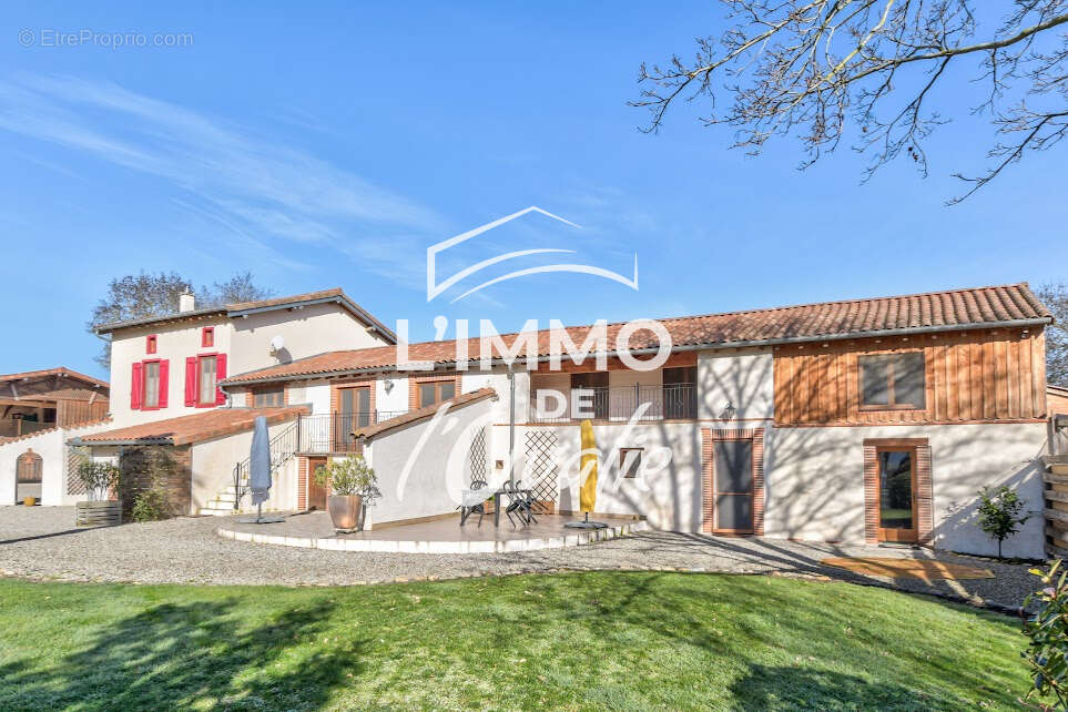 Maison à LA BASTIDE-DE-LORDAT