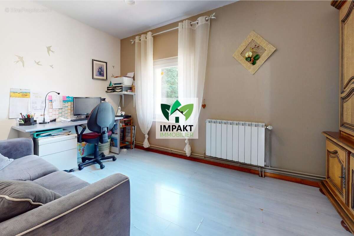 Maison à LACHAPELLE-SOUS-CHAUX