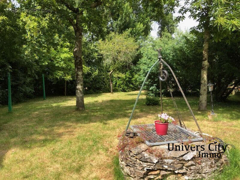 Maison à LE LANDREAU