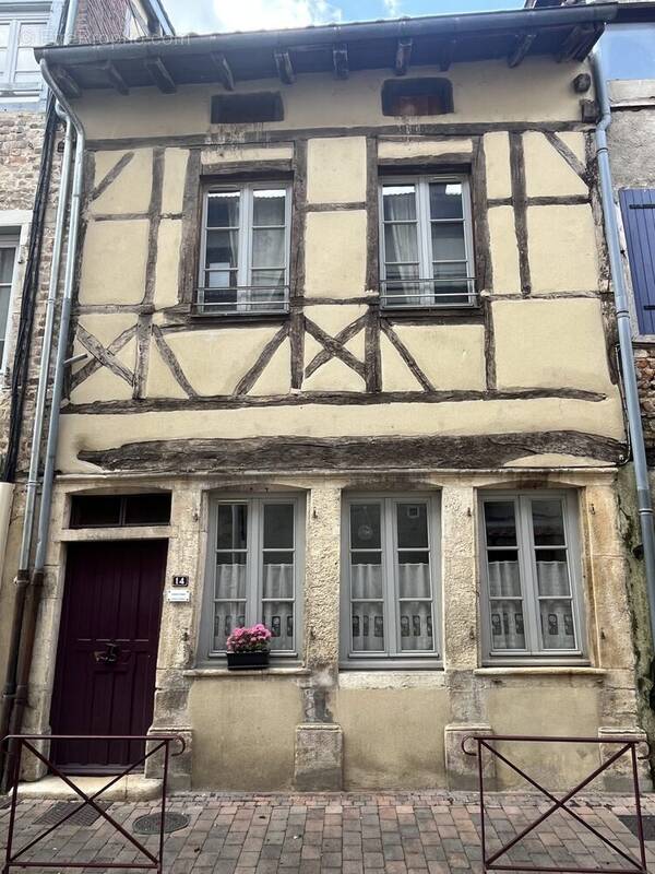Maison à CHATILLON-SUR-CHALARONNE