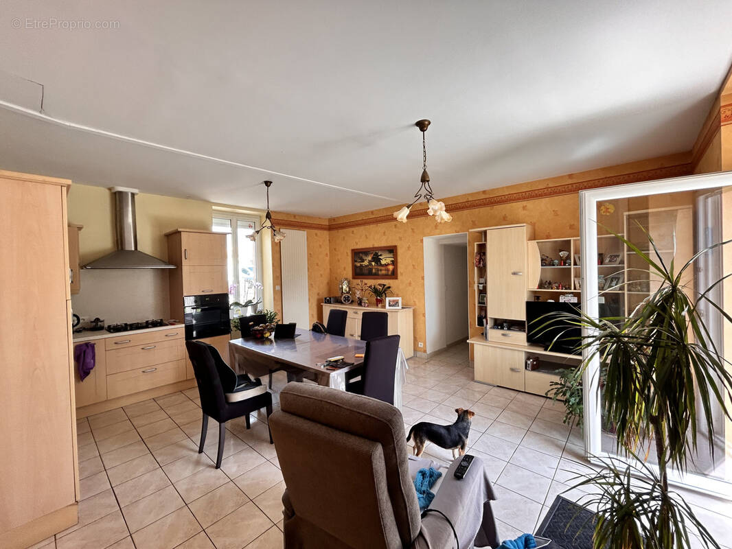 Maison à LE LOROUX-BOTTEREAU