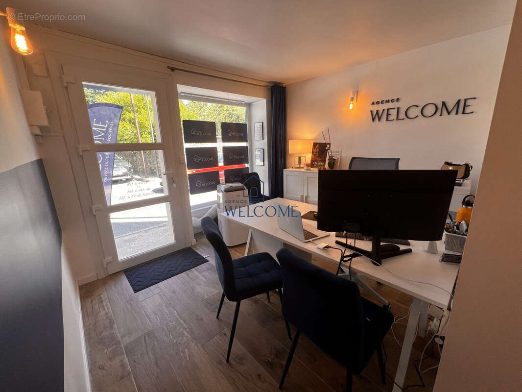 Commerce à VENDARGUES