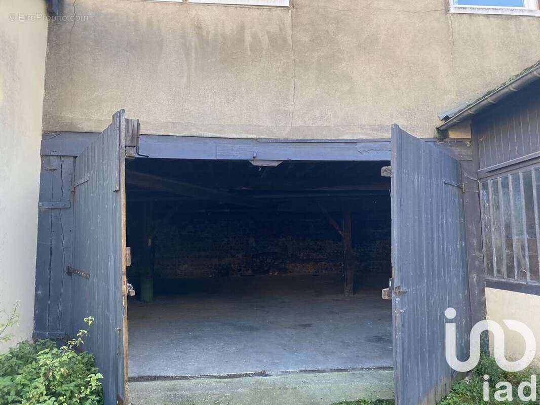 Photo 6 - Parking à MONTIVILLIERS