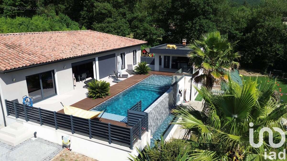 Photo 2 - Maison à LES TOURRETTES