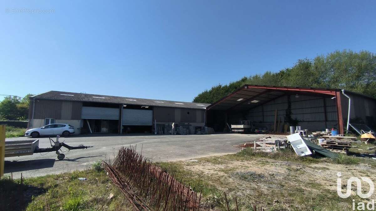 Photo 2 - Commerce à LABATUT