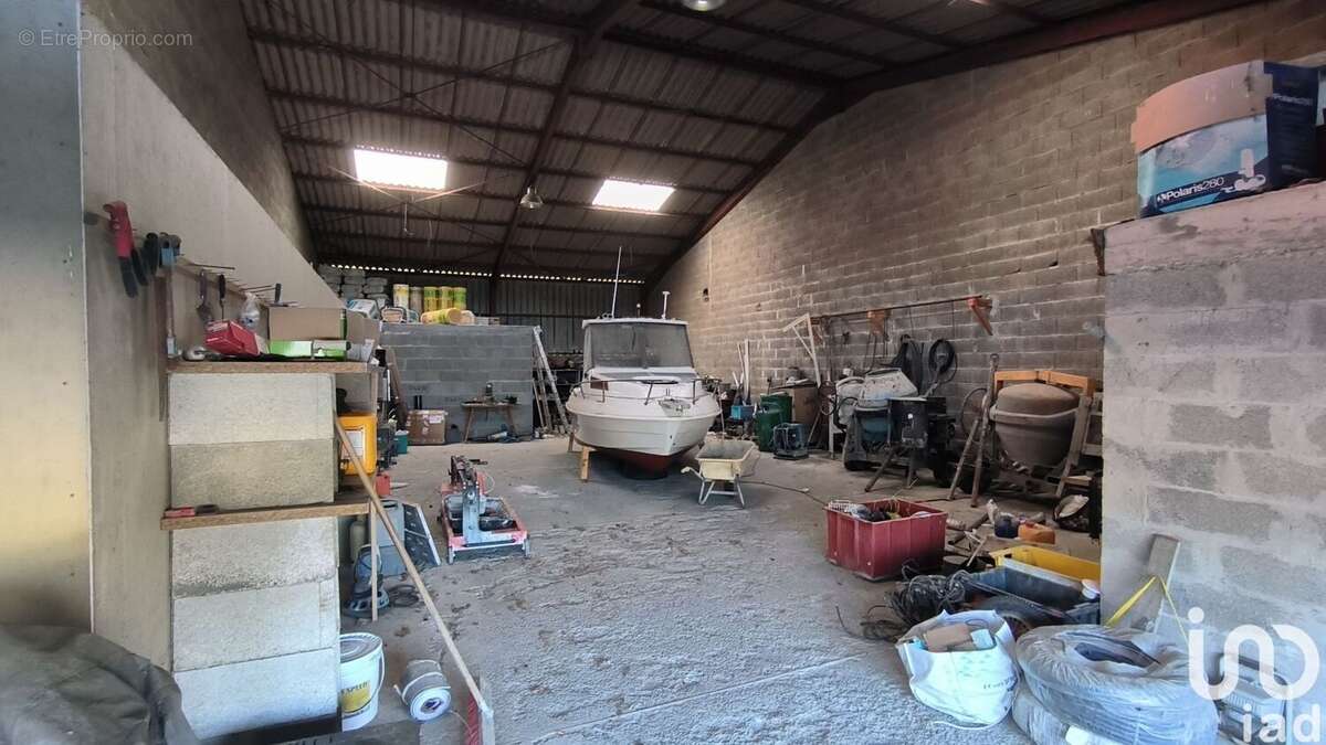 Photo 6 - Commerce à LABATUT