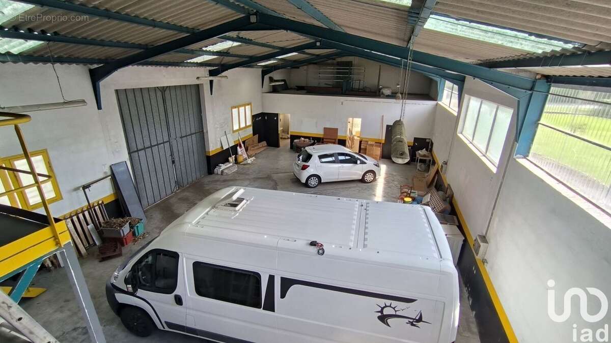 Photo 2 - Commerce à MOURENX