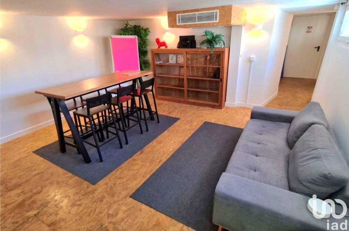 Photo 1 - Commerce à MARSEILLE-10E