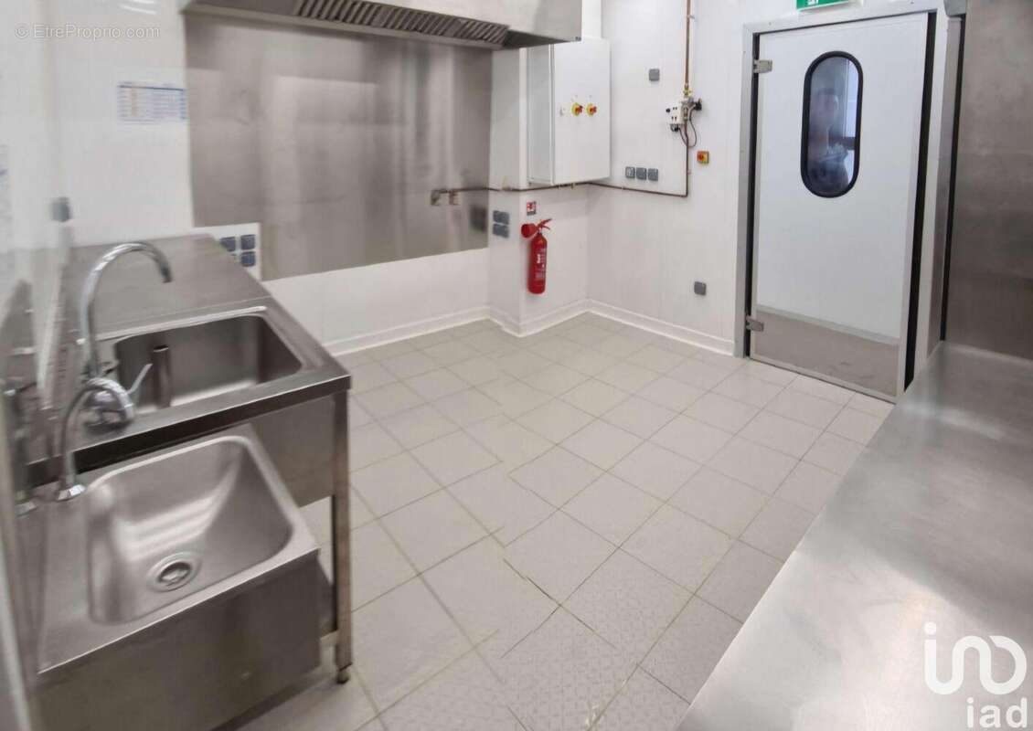 Photo 5 - Commerce à MARSEILLE-10E