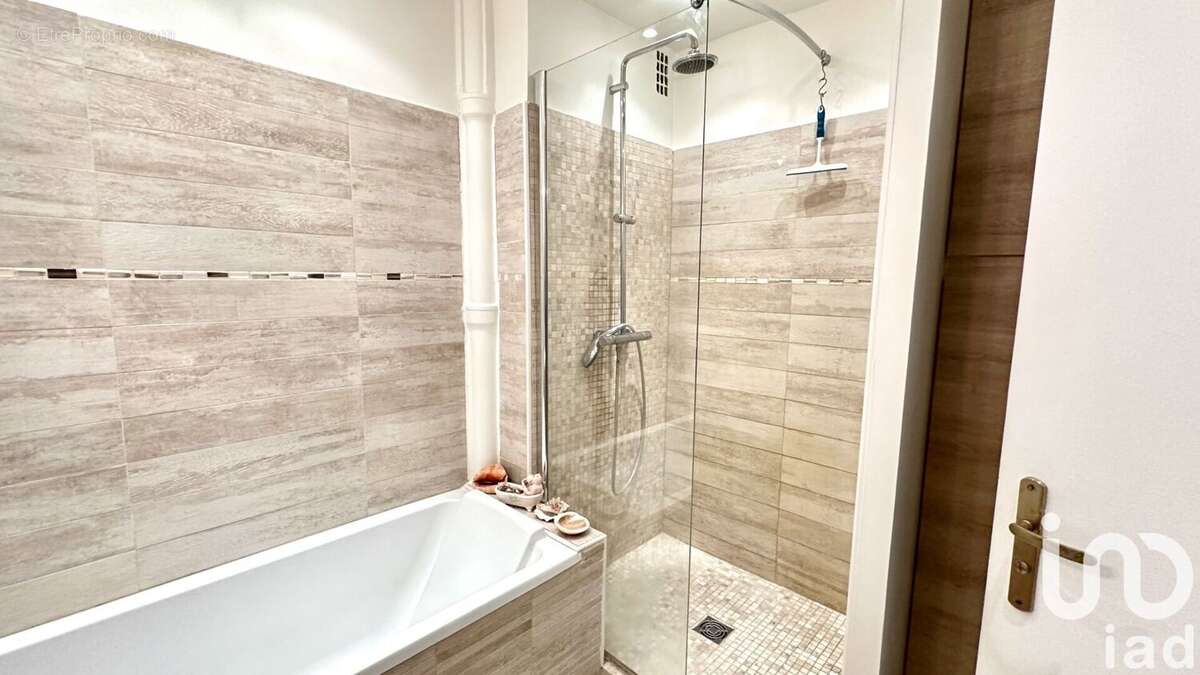 Photo 8 - Appartement à COURBEVOIE