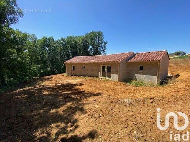 Photo 2 - Maison à SAINT-AMAND-DE-COLY