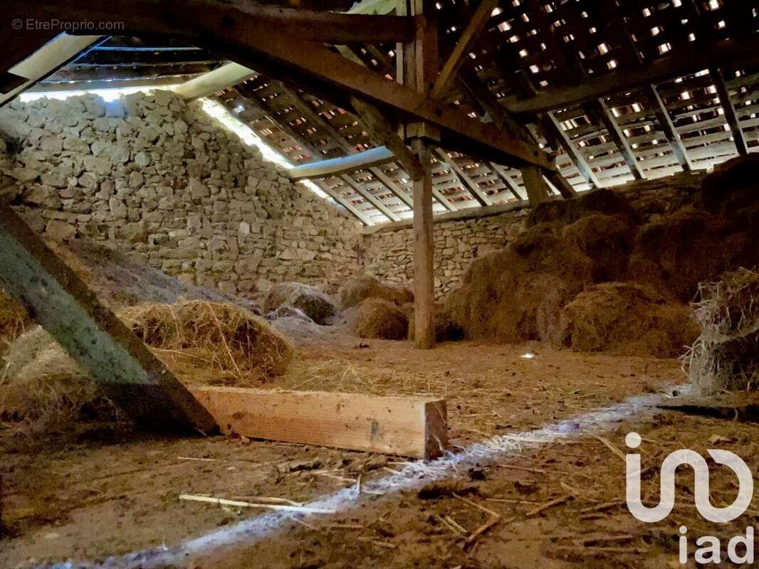 Photo 9 - Maison à MILHAC-DE-NONTRON