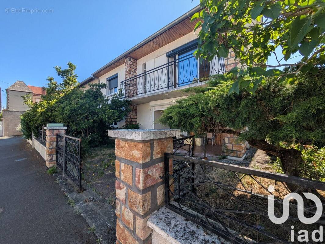 Photo 1 - Maison à MONTLUCON