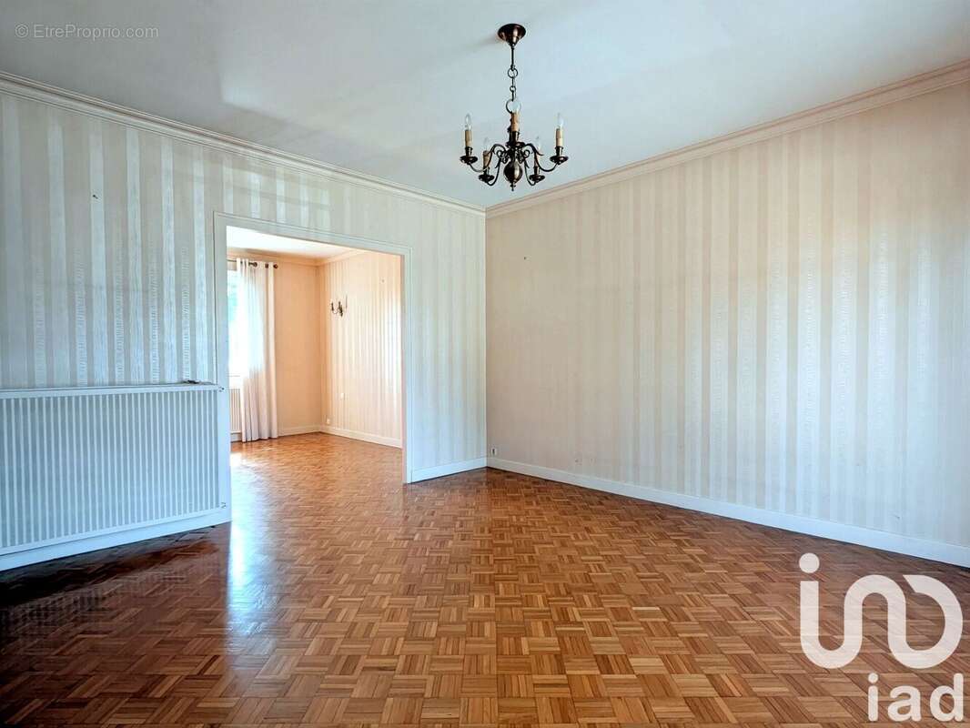 Photo 2 - Maison à MONTLUCON