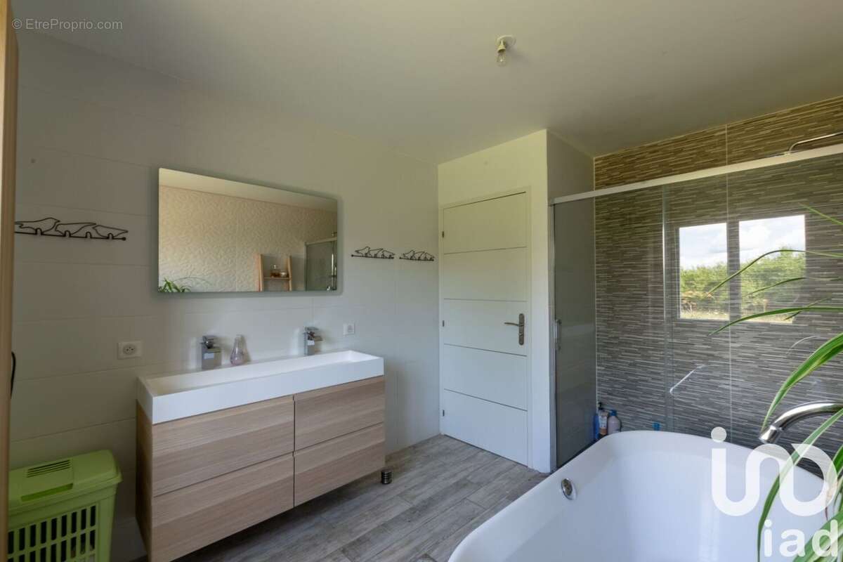 Photo 5 - Maison à DAMPIERRE-EN-BURLY