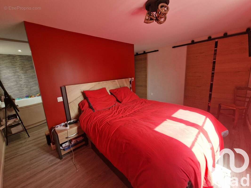 Photo 6 - Maison à LUSSAC-LES-CHATEAUX