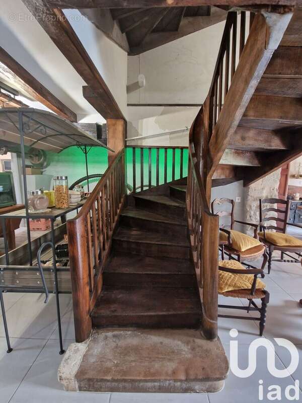 Photo 8 - Maison à LUSSAC-LES-CHATEAUX