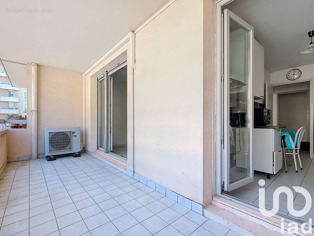 Photo 2 - Appartement à VILLEURBANNE