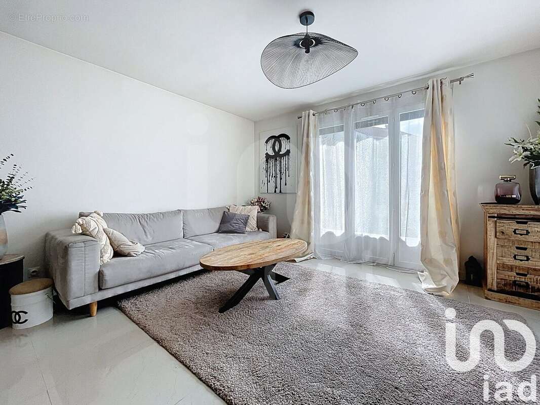 Photo 2 - Maison à PONTAULT-COMBAULT