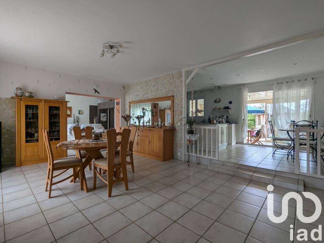 Photo 2 - Maison à ITEUIL