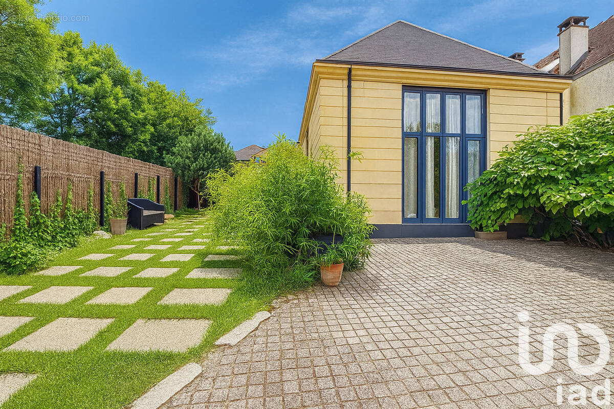 Photo 1 - Maison à MANDRES-LES-ROSES